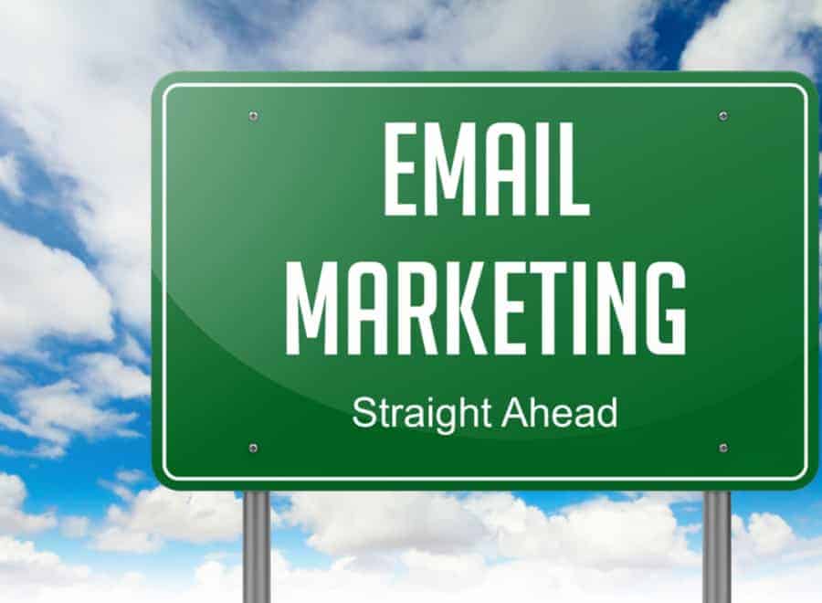 constant contact vs mailchimp